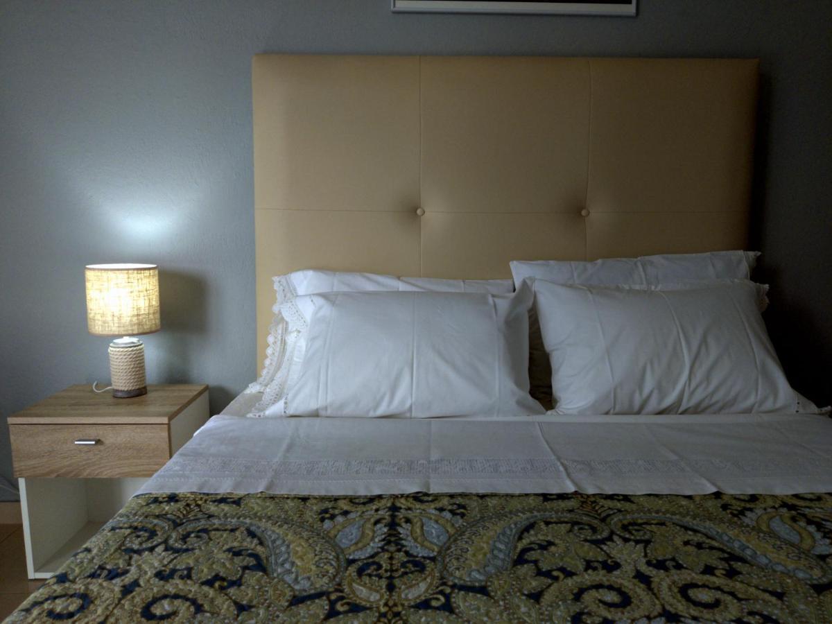 Hospitable Appartment In The Central Park, クサンチ エクステリア 写真