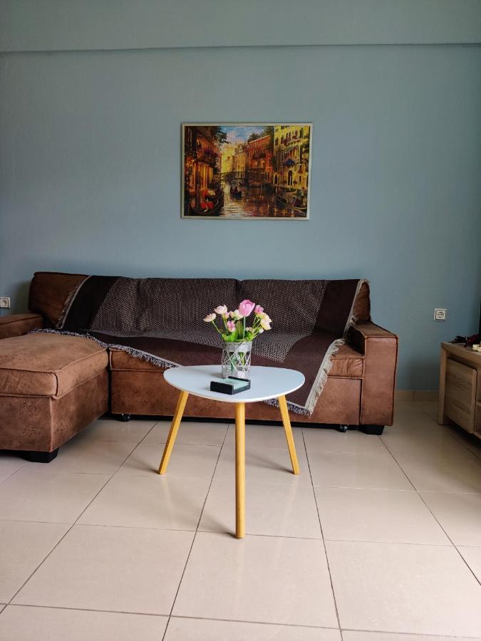 Hospitable Appartment In The Central Park, クサンチ エクステリア 写真